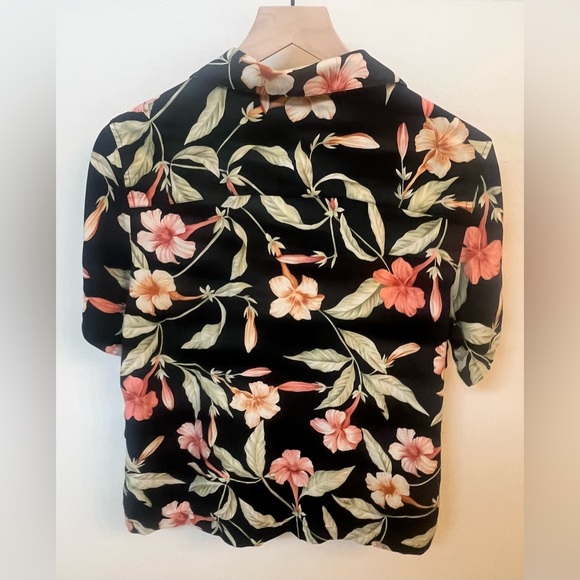 Vintage Tommy Bahama Black Boxy Floral 100% Silk Button Up Hawaiian Shirt Large - Picture 2 of 5